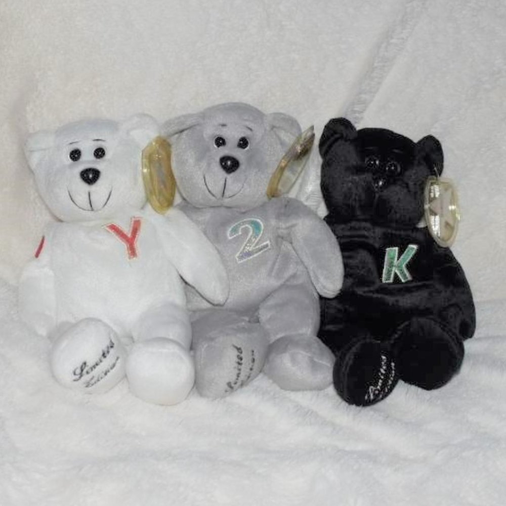Classic Collecticritters Y2K Bears Collectibles Tonga England USA~Plush Bean Bag